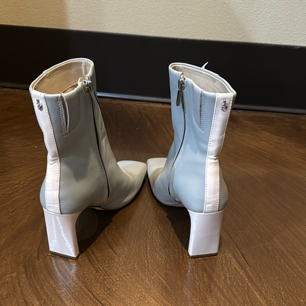 Jessica Simpson grey and pink leather boot size 5